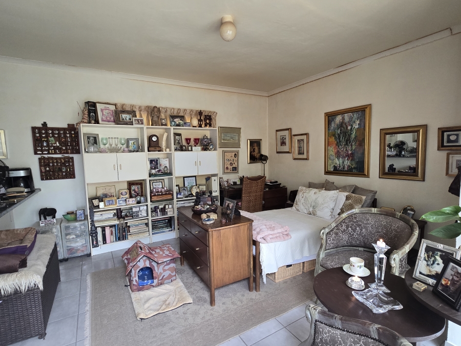 10 Bedroom Property for Sale in West Bank Eastern Cape